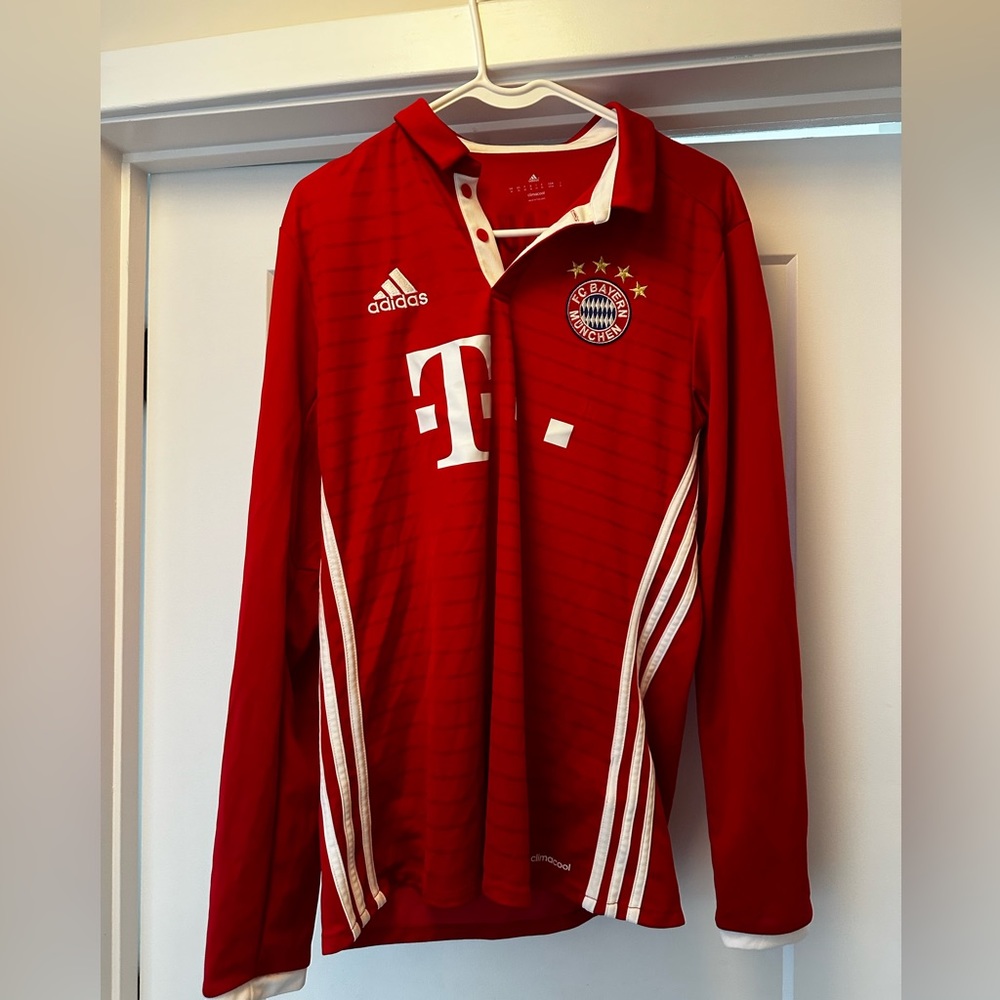 Bayern Jersey. Authentic. Size Medium.